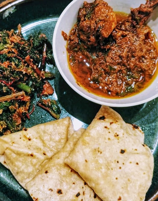 Chicken Hyderabadi Masala w/ Amaranth Bhaji and Chapatis